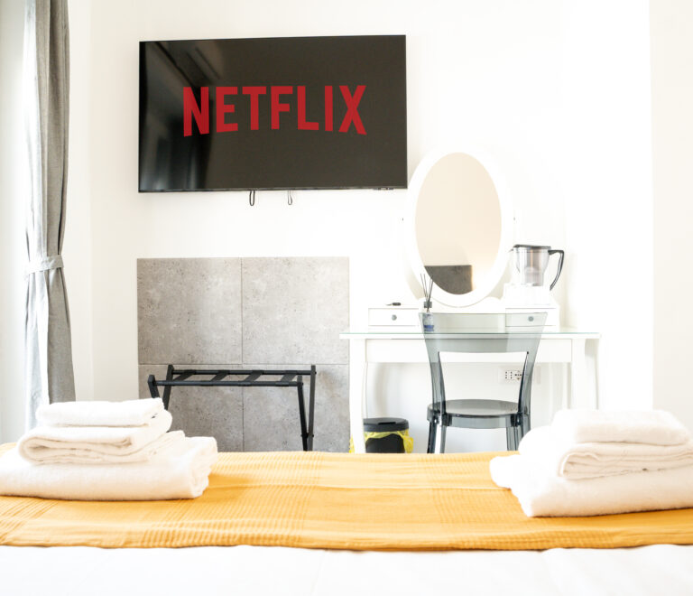 BNB_ANDREA_114_NETFLIX